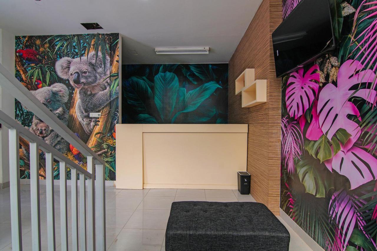 ホテル Oyo 92300 Koala House プカンバル エクステリア 写真